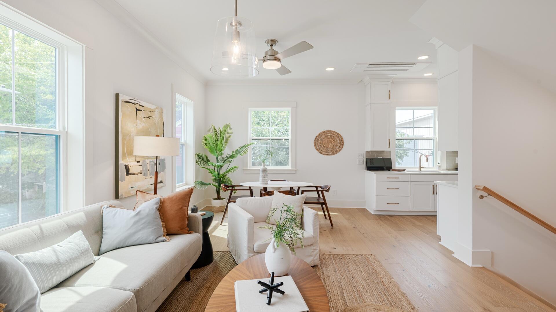 Image 4: Living Room(3)