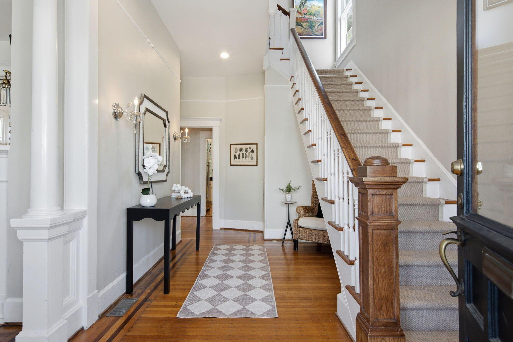 Image 4: Entry