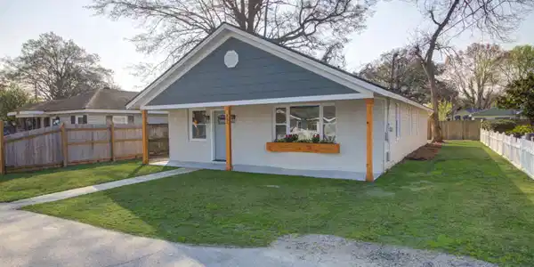 921 Hillsboro Drive