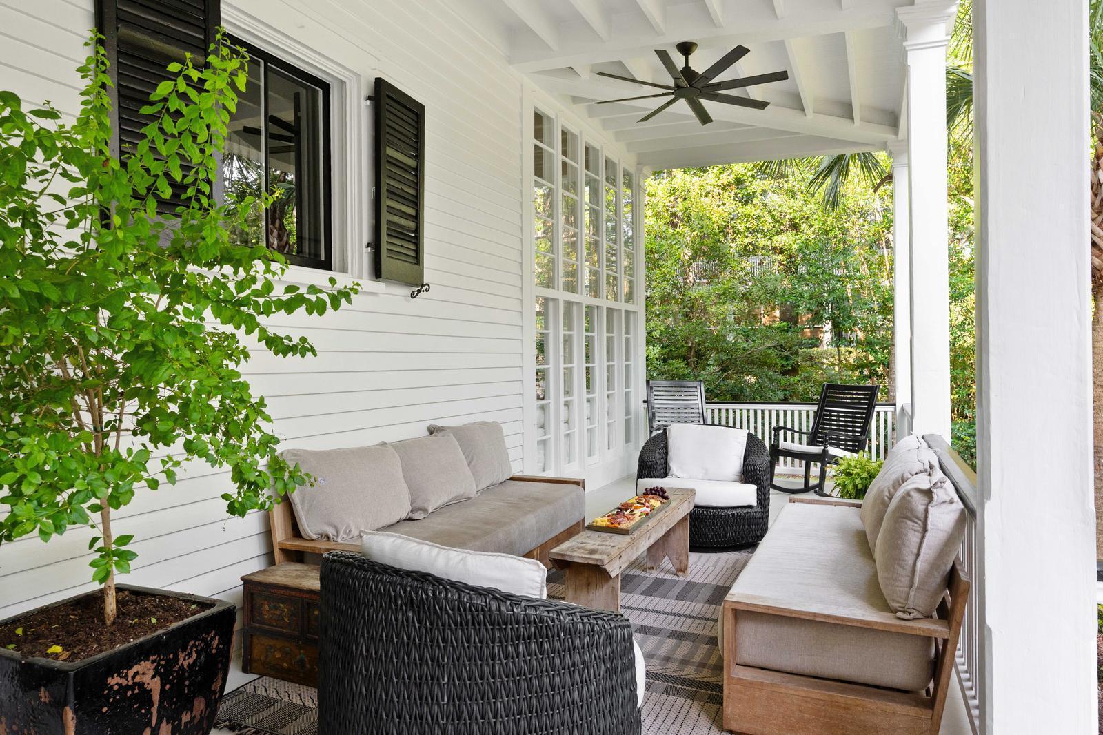 Image 4: Front Porch