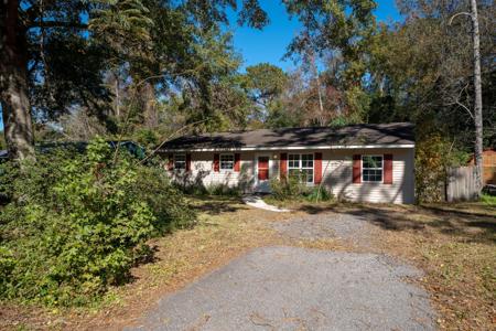 1737 Bozo Lane
