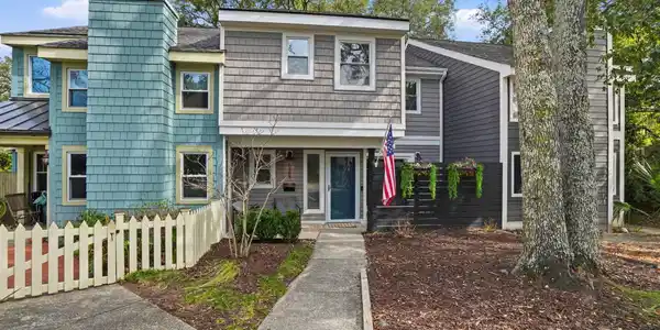 629 Bay Tree Court