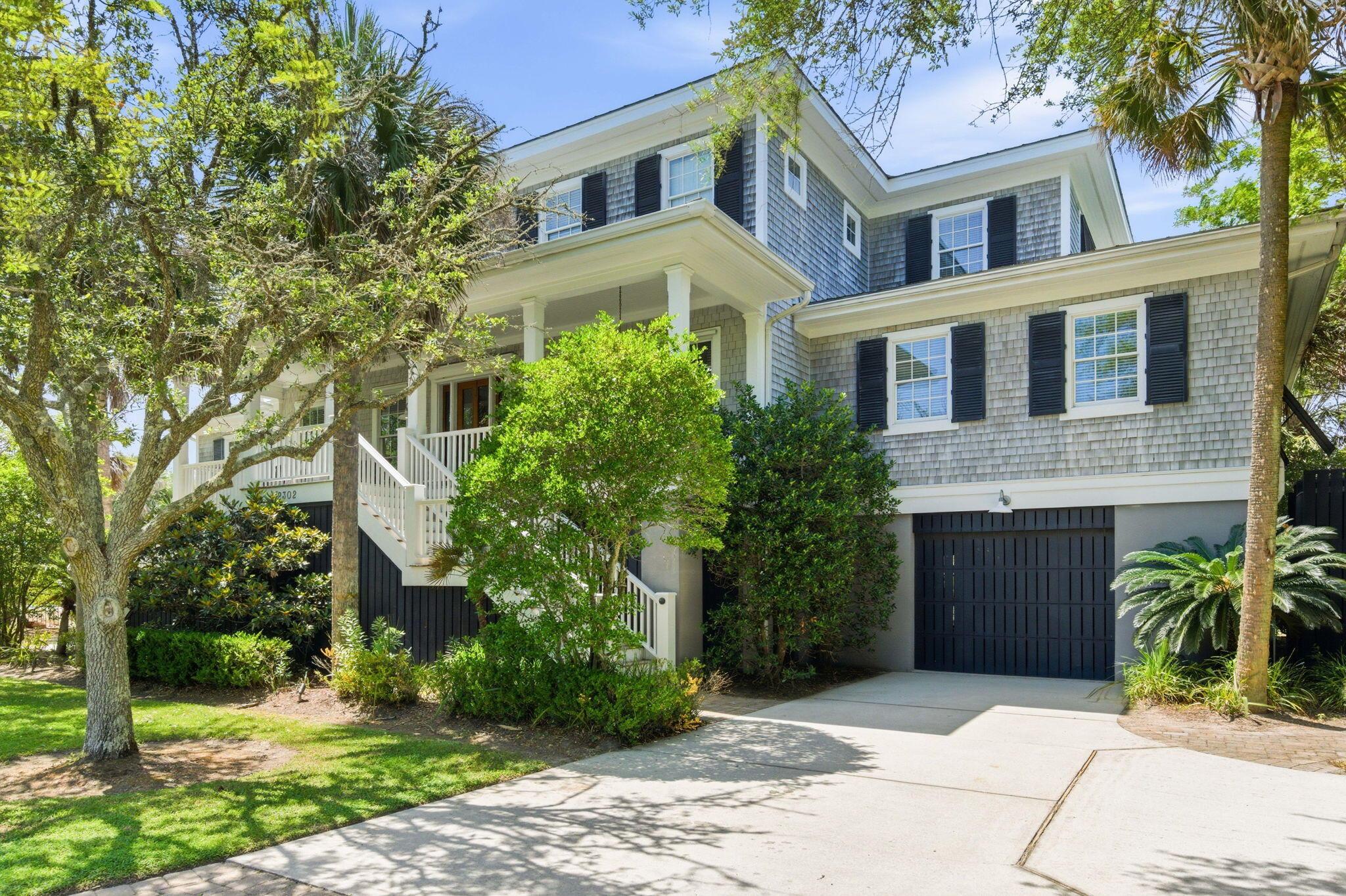 Image 2: Front of Home