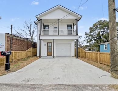 2032 Forest Avenue