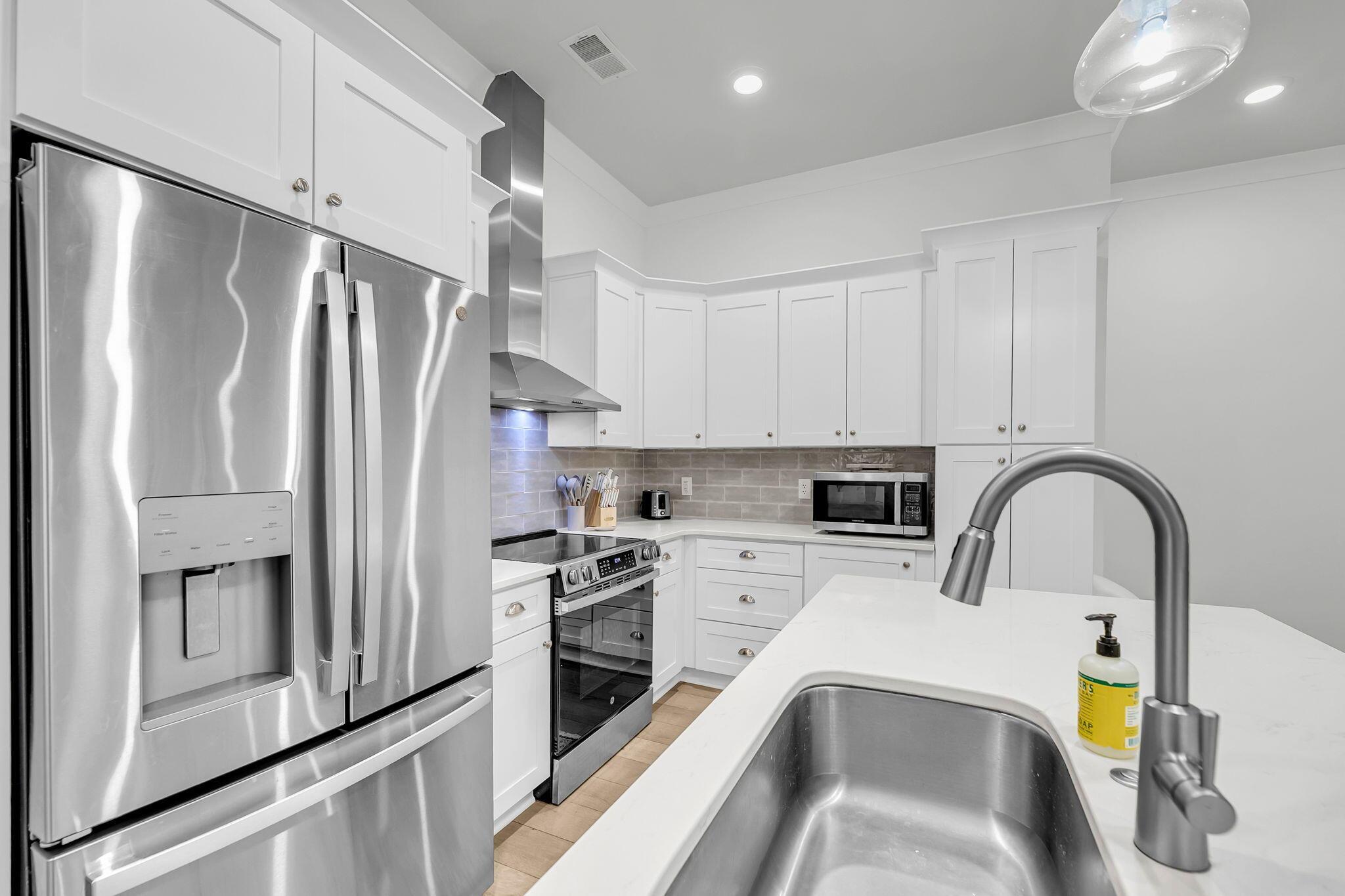 Image 3: CREM - 7416 Indigo Palms + Amenities-7
