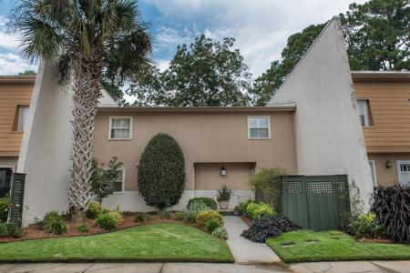 1003 Ventura Place