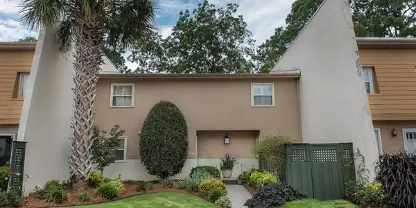 1003 Ventura Place