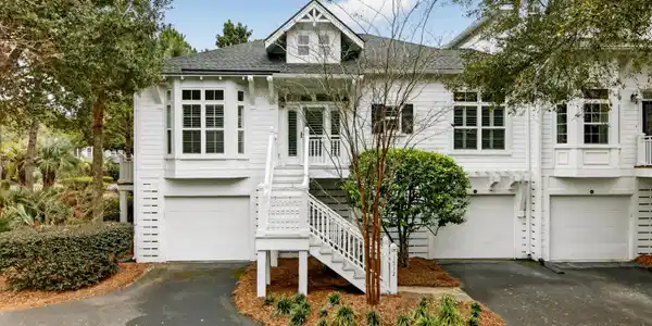 1512 Trumpet Vine Court