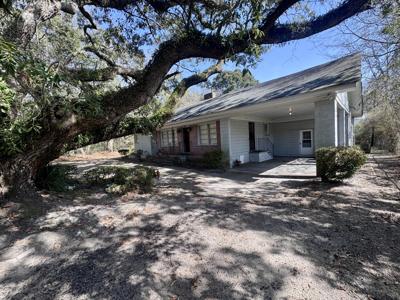 1438 Folly Road