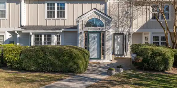 2079 Emerald Terrace