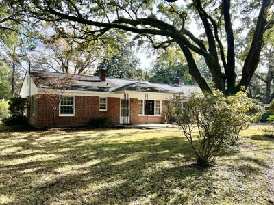 922 Dill Avenue