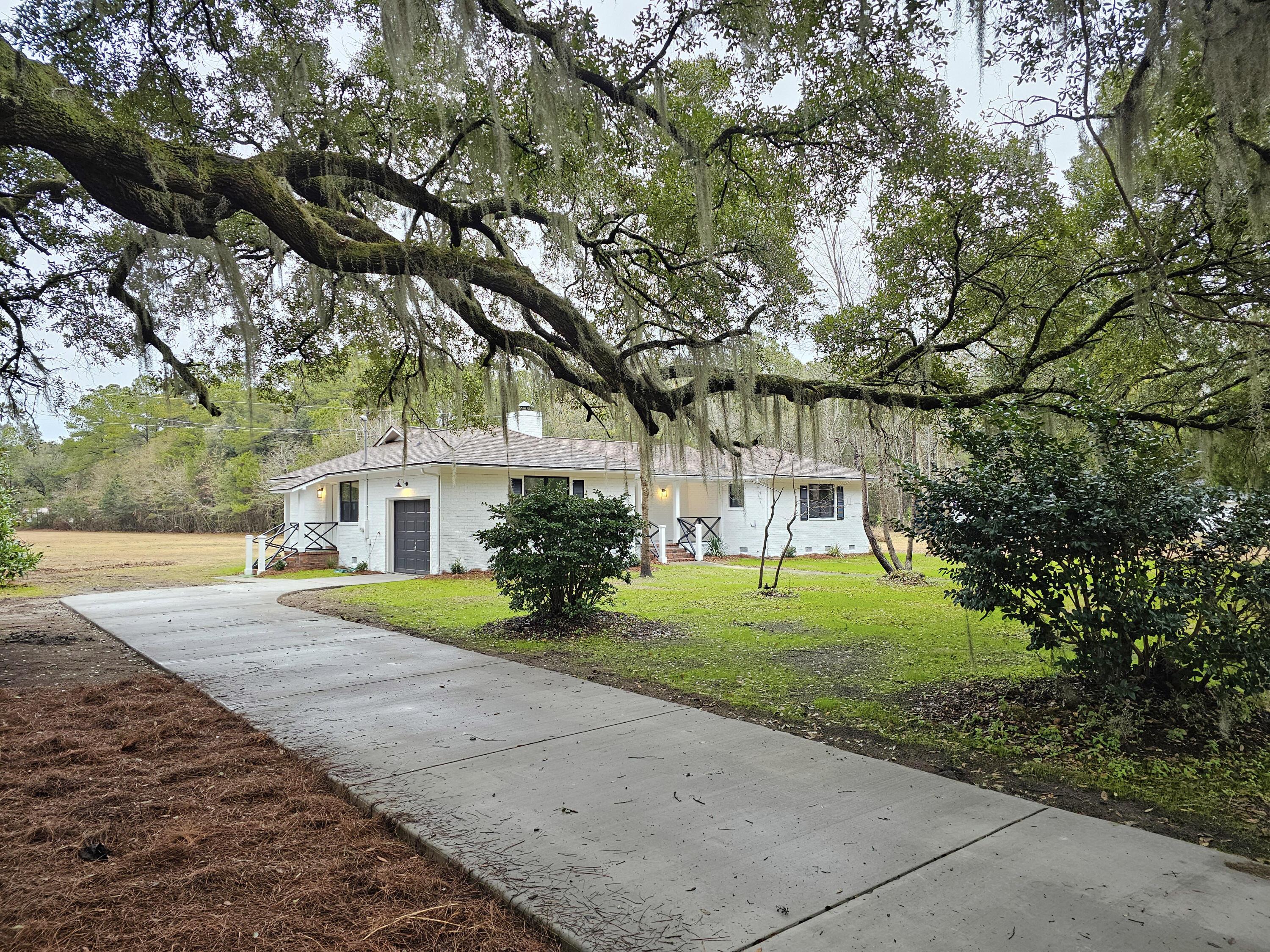 Image 4: 3-Driveway and House