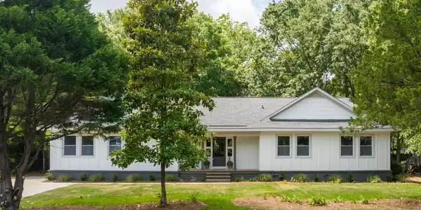 692 Pelzer Drive