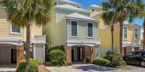 136 Grand Pavilion Drive