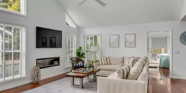 4 Lake Village Lane