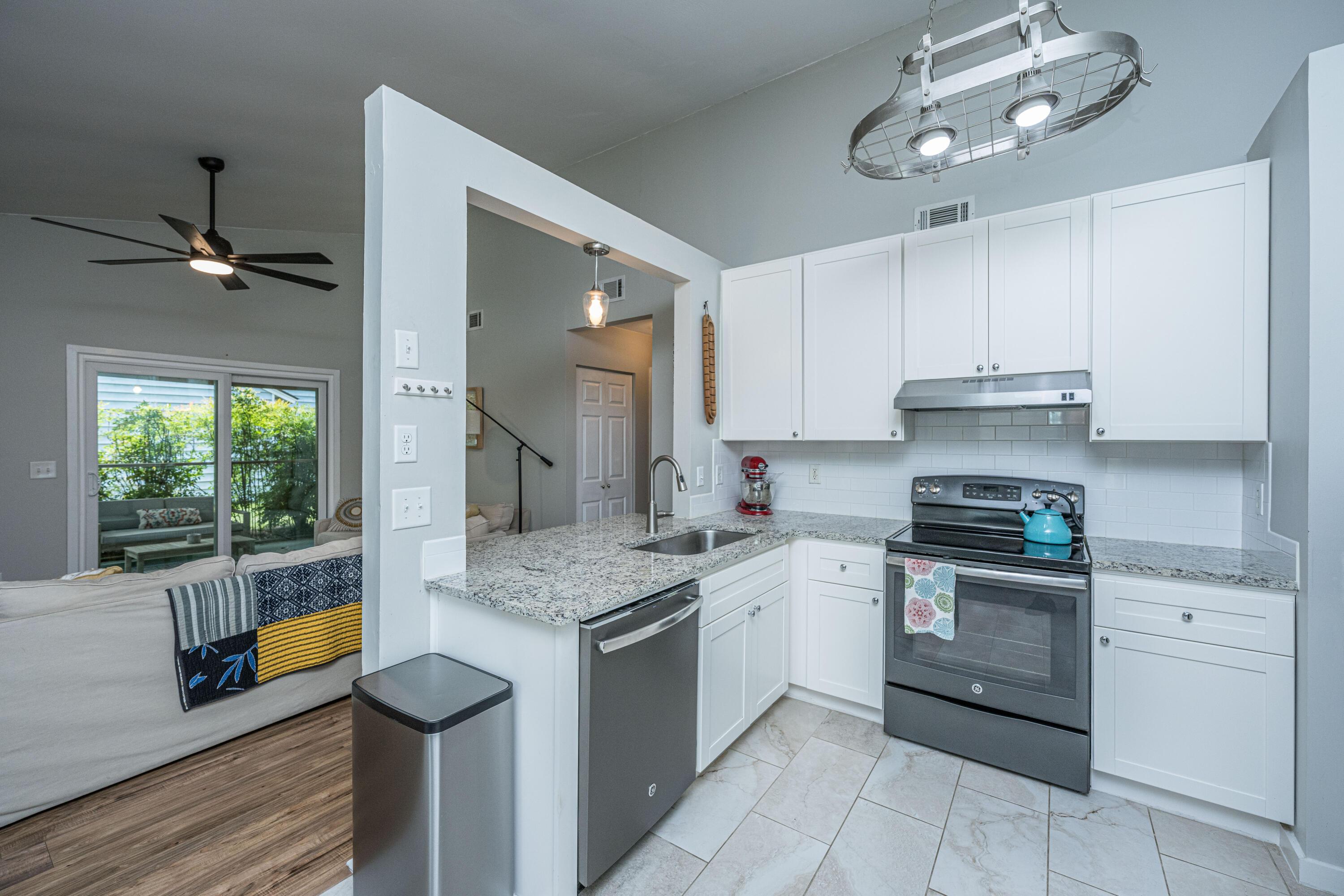Image 3: 1141OakcrestDr017