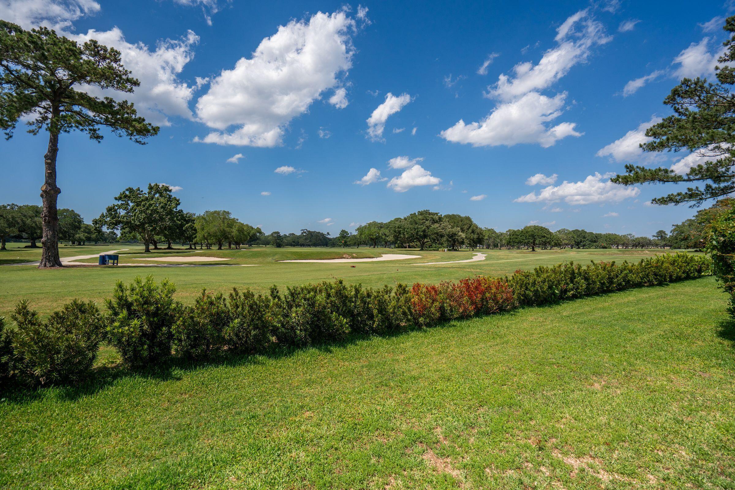 Image 2: 1544FairwayDr-KeenEyeMarketing-012