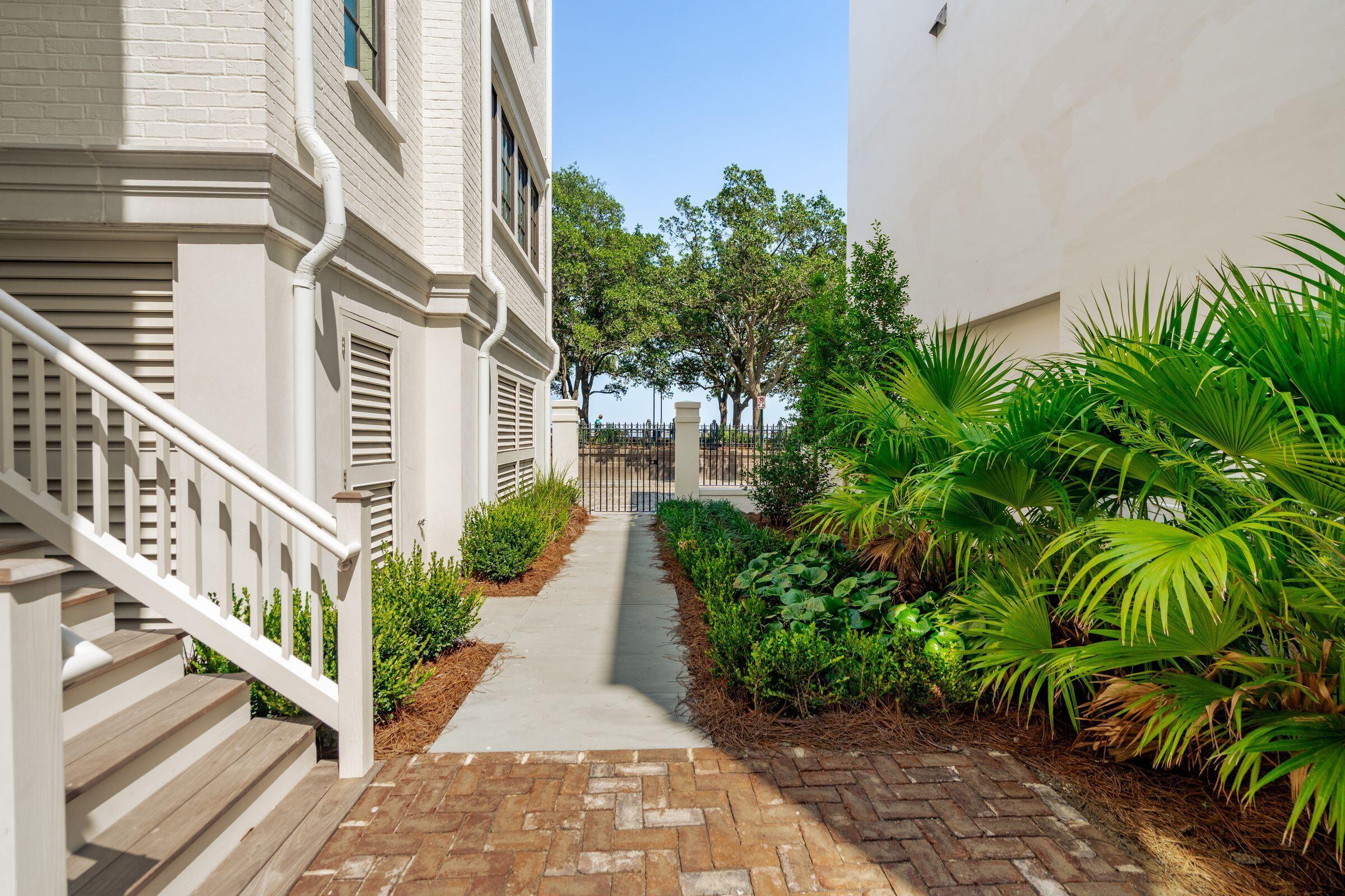 Image 4: 6PrioleauSt-KeenEyeMarketing-070