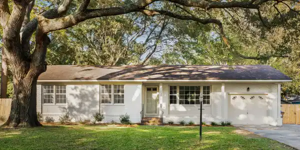 1322 Hampshire Road