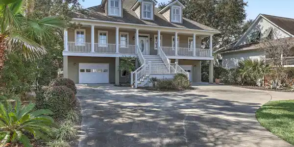 7 Seahorse Court