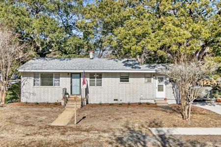 822 Rogers Lane