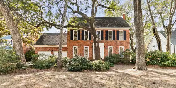 1405 Pine Island