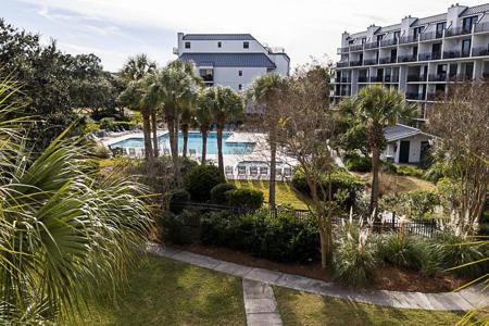 7600 Palmetto Drive