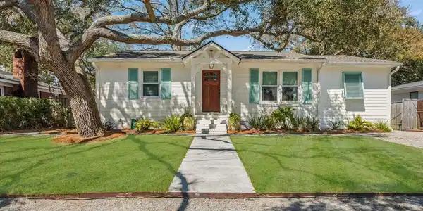 206 Freeman Street