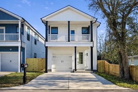 2035 Echo Avenue