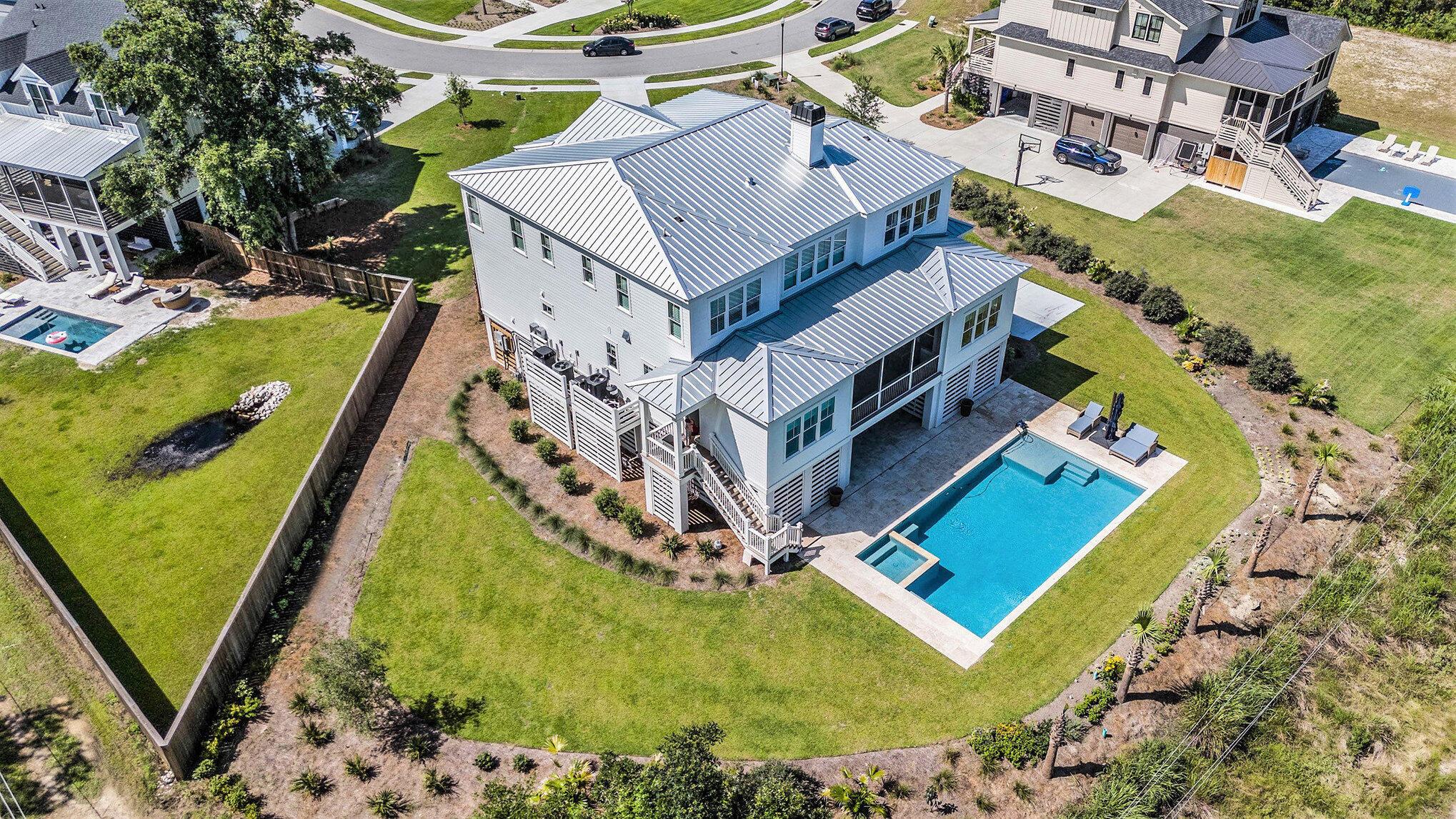 Image 4: Two-Thirds Acre in South Mt. Pleasant!