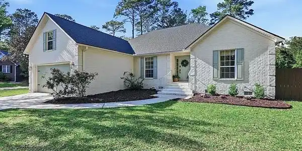 306 Hook Lane