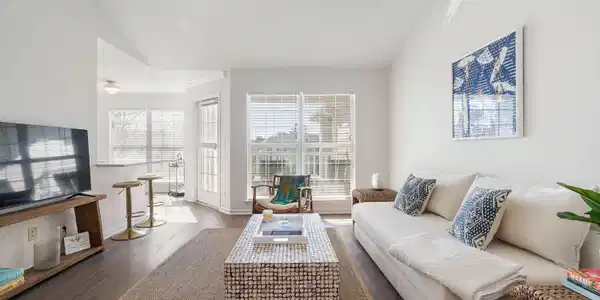 700 Daniel Ellis Drive