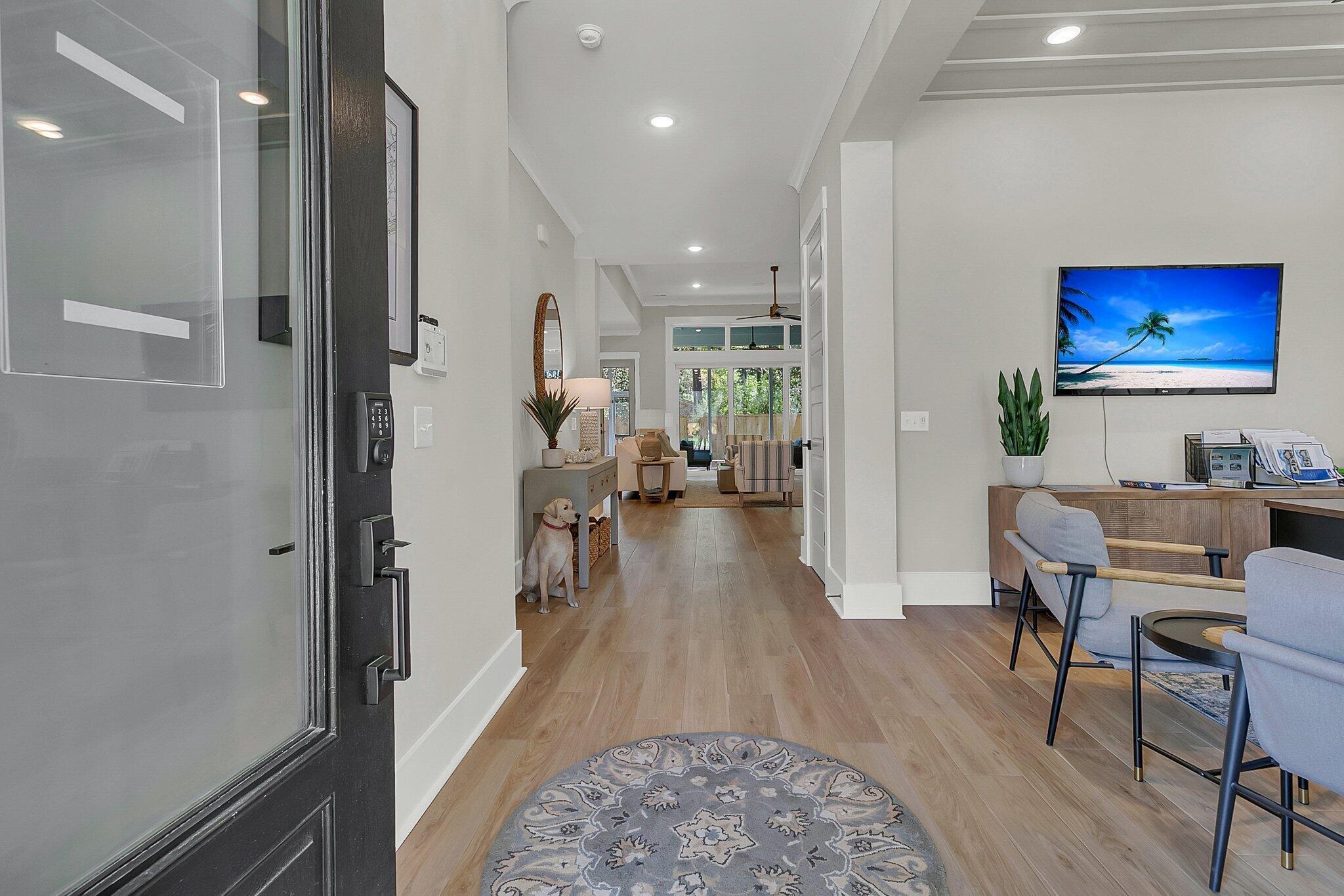 Image 3: CREM -2203 Norwood Oaks Dr-18