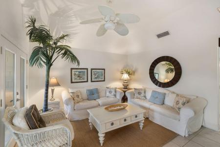 4758 Tennis Club Lane