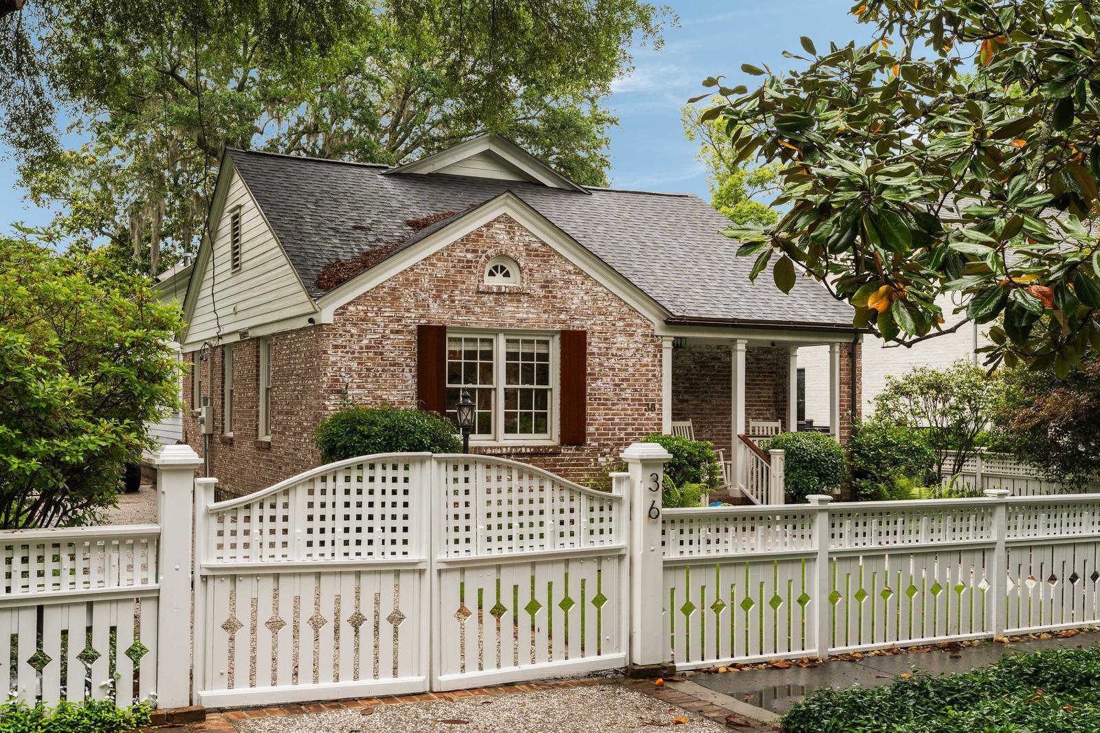 Image 4: Front of House