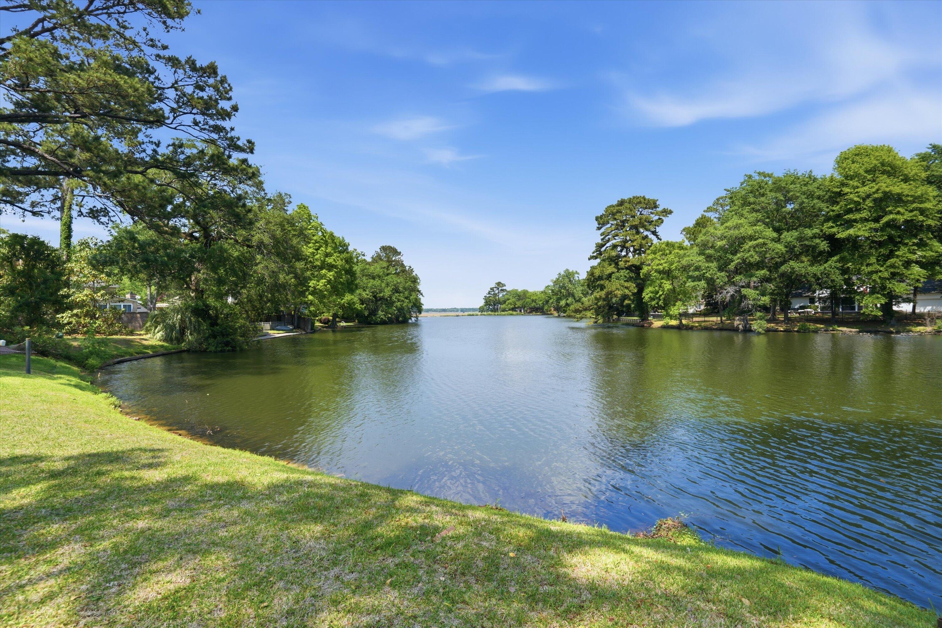 Image 3: Lake View