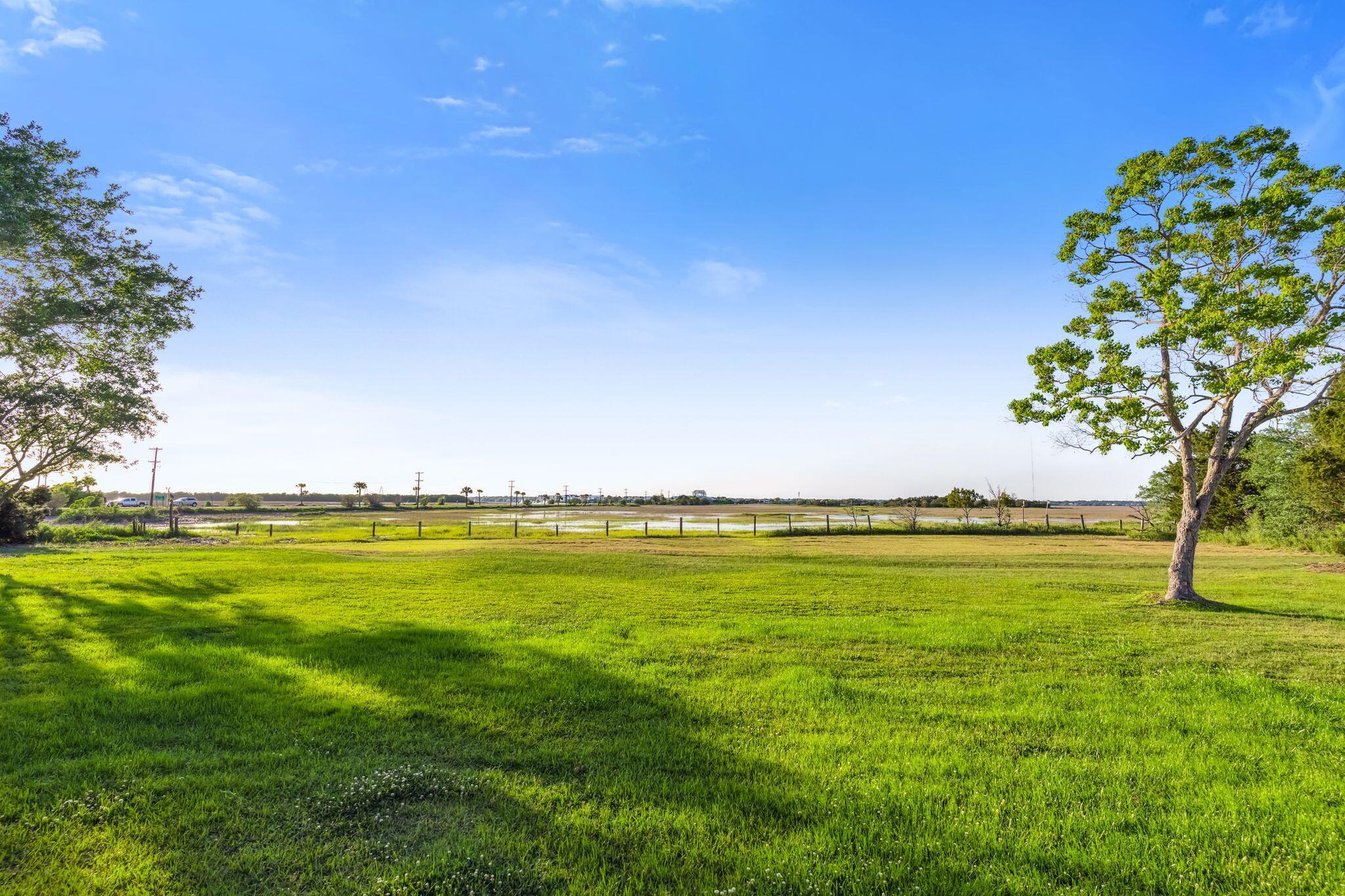 Image 3: SullivansIslandLot-KeenEyeMarketing-007