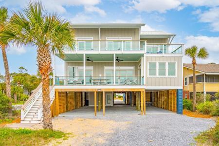 220 W Arctic Avenue