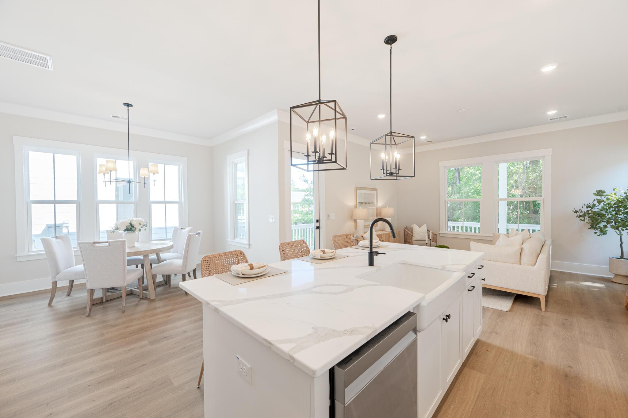 Image 2: Open Floor Plan