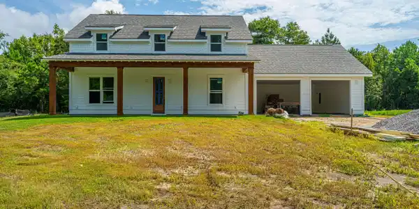 1093 Irving Manigualt Road