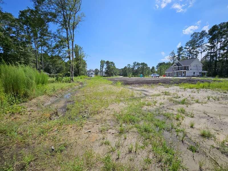 Image 4: Lot 4