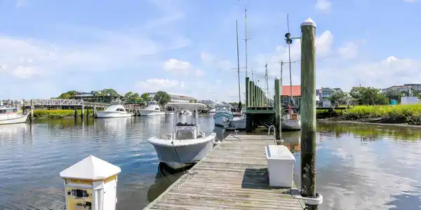 Image 3: dock