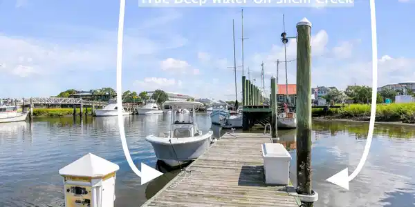 Image 4: dock