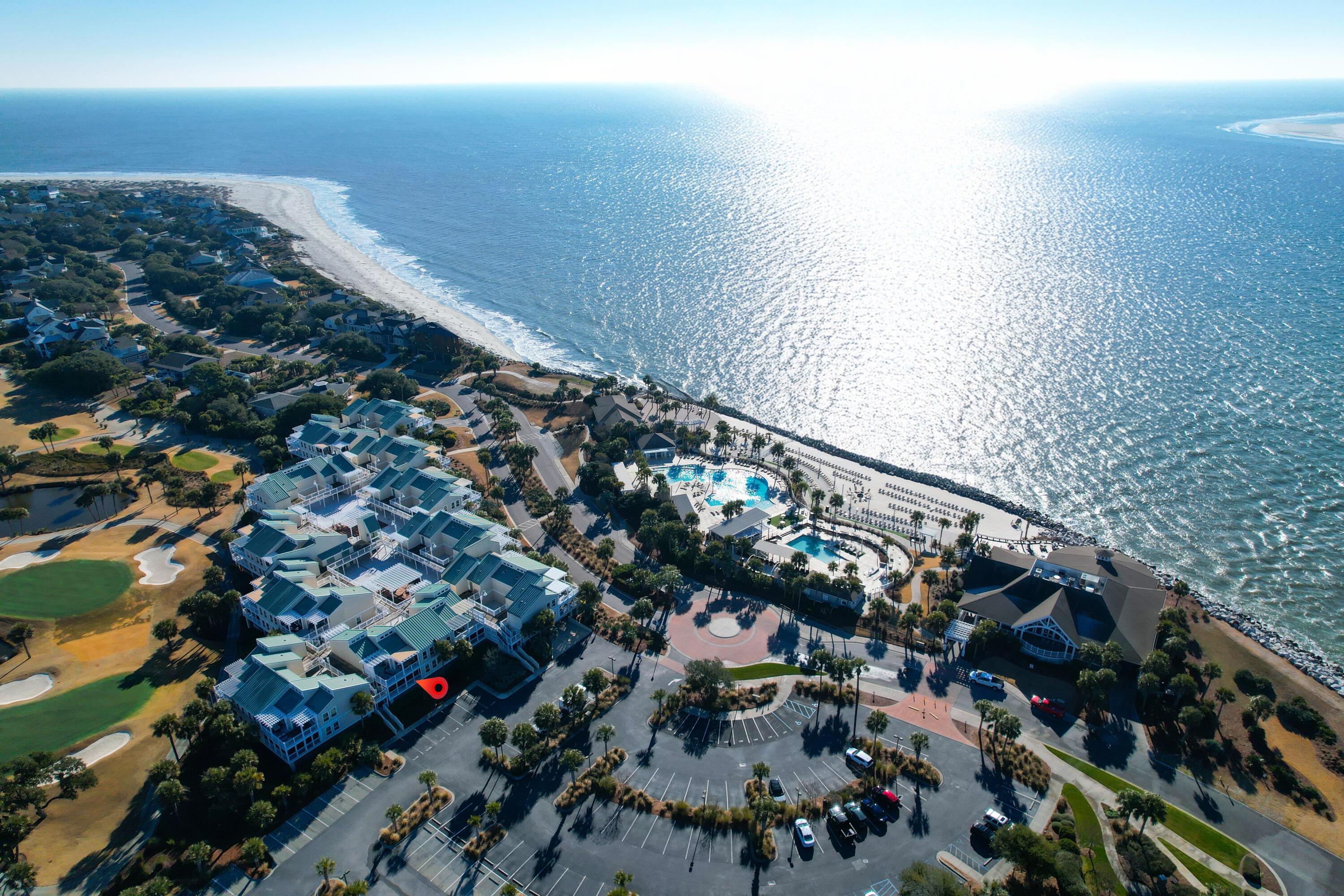 Image 4: Beach + Amenities