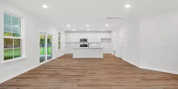 Image 2: Kitchen