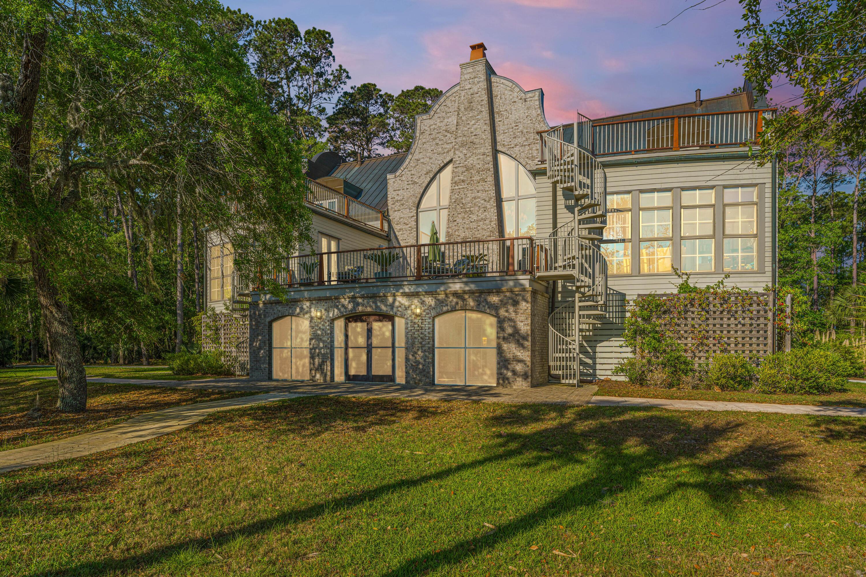 Image 4: 8654GlascowIslandLoop002