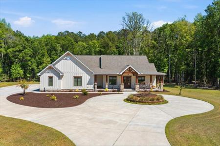 6589 N Highway 17