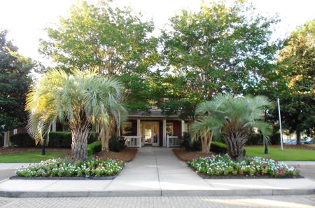 1600 Long Grove Drive