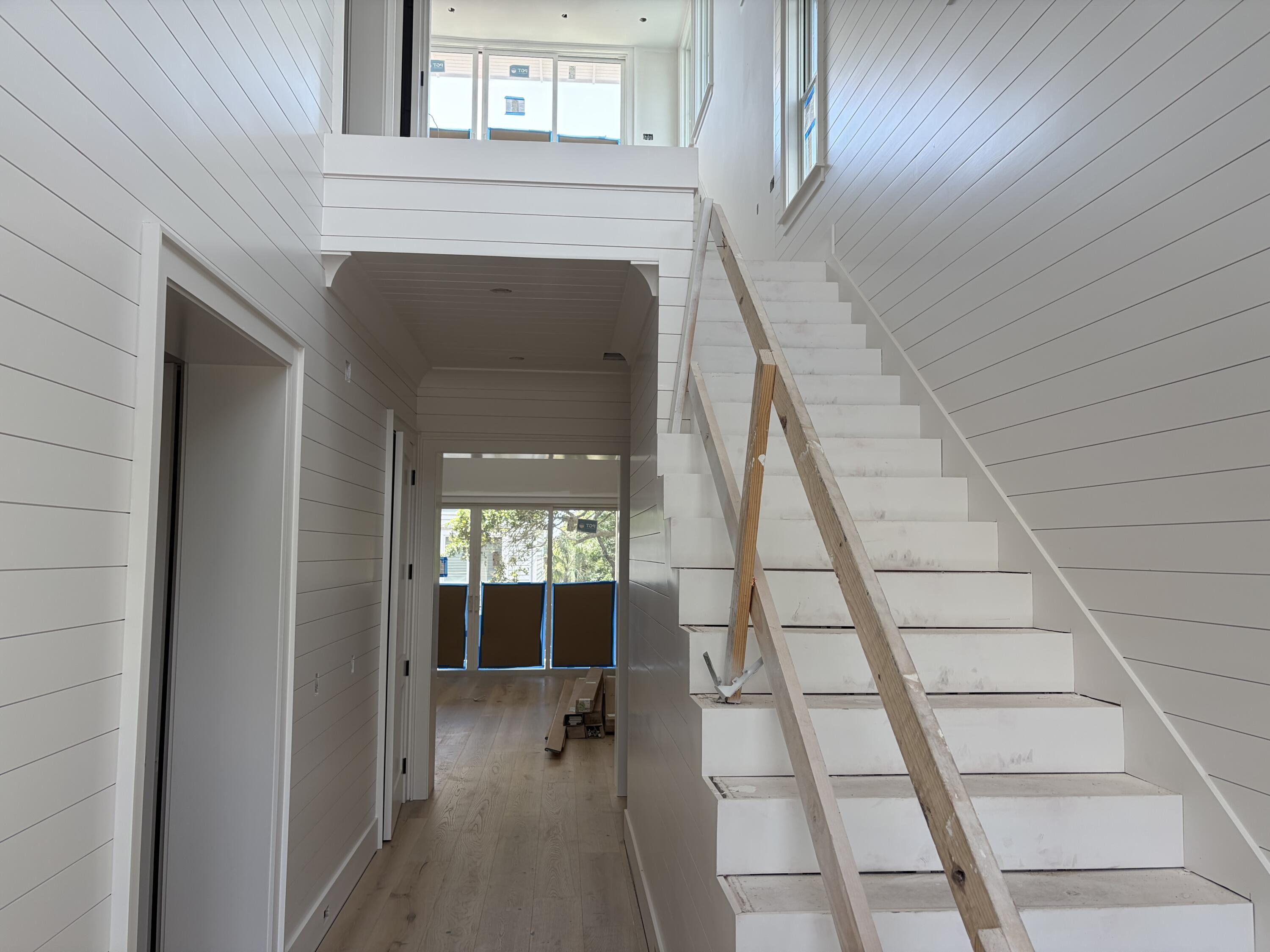 Image 3: Foyer