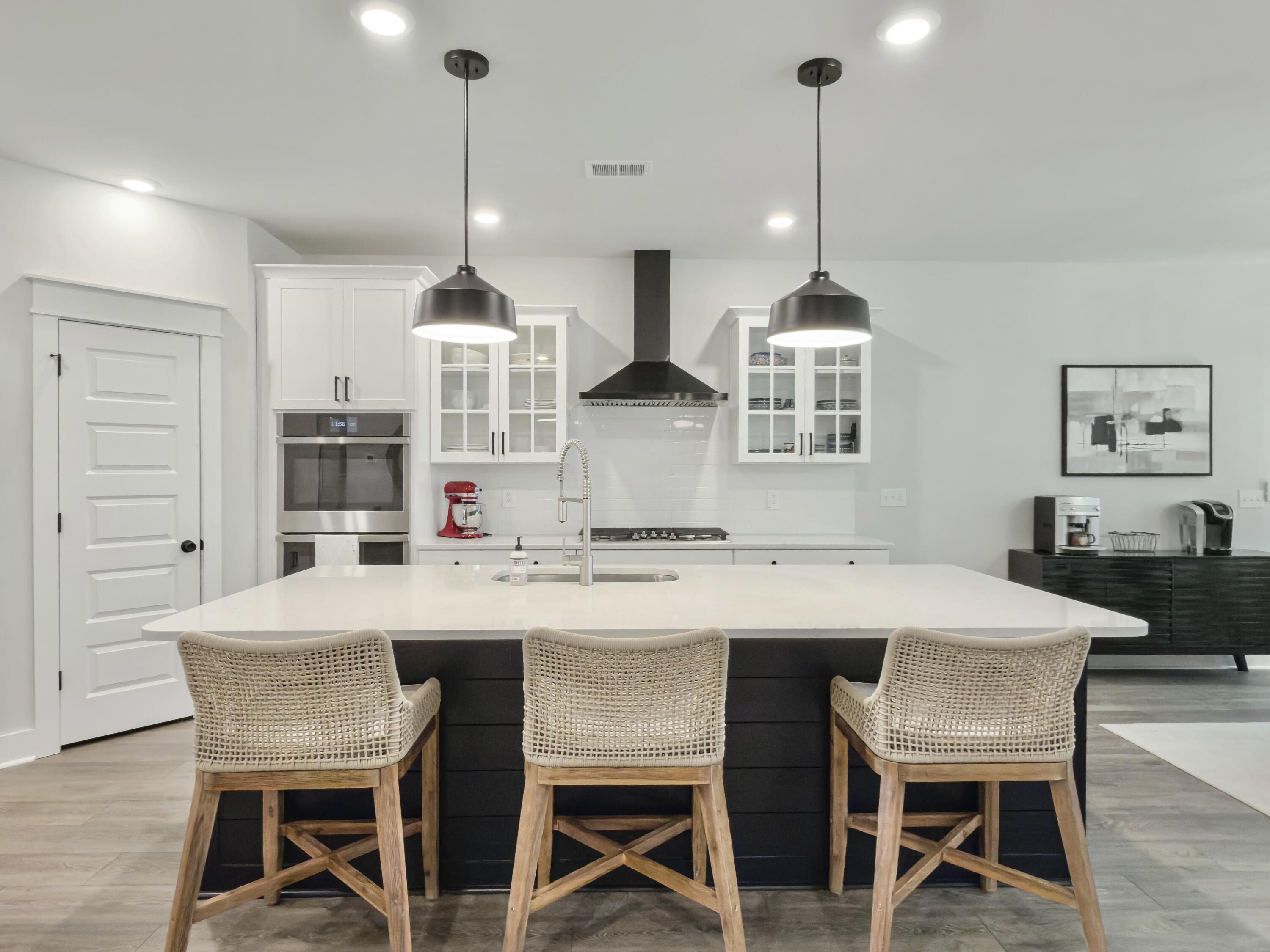 Image 1: kitchen